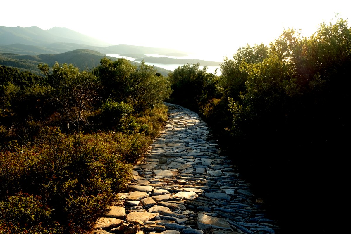 Kalderimi from Lafkos to Milina. Mountain village. Hiking in Greece. Pelion.