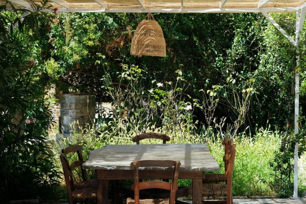 Pergola. Garden. Airbnb Pelion. Modern cottage for rent in Lafkos. Tisaion House. Feel good in Greece.